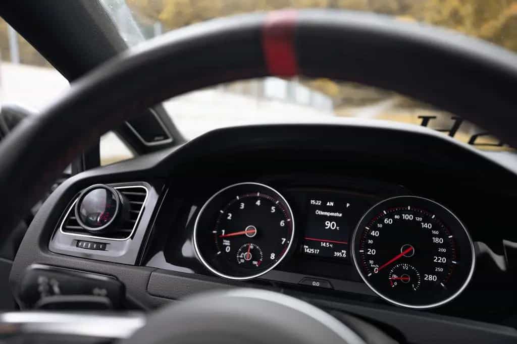 Volkswagen Golf 2.0 TSI DSG BMT GTI Clubsport*Schale*Pano* 11/2016-photo-9