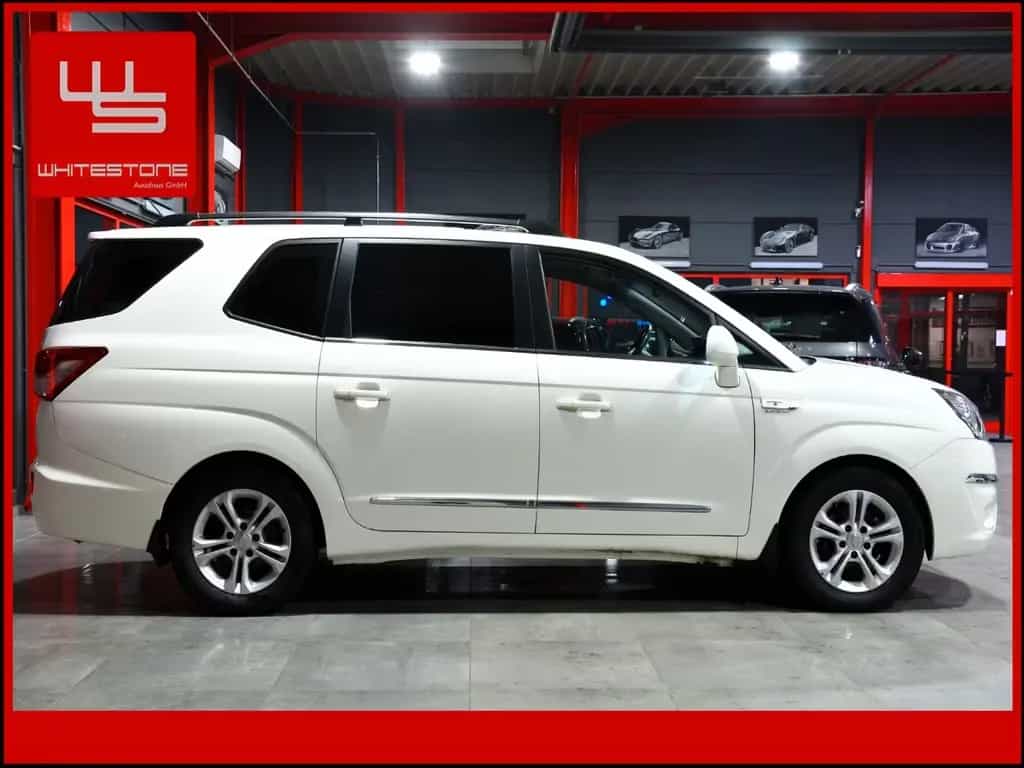 Ssangyong Rodius 2.2 TD Quartz Aut / 7 Sitze / Shzg 04/2016-photo-1