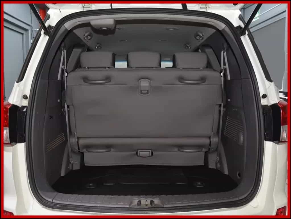 Ssangyong Rodius 2.2 TD Quartz Aut / 7 Sitze / Shzg 04/2016-photo-15