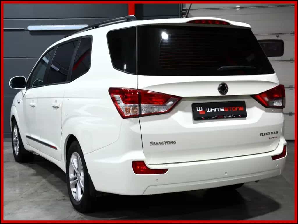 Ssangyong Rodius 2.2 TD Quartz Aut / 7 Sitze / Shzg 04/2016-photo-6