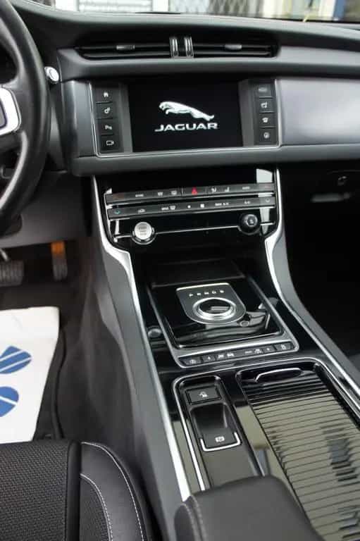 Jaguar XF 2.0d Sportbrake R-Sport | 2Hand! AHK! Kamera! 10/2018-photo-17
