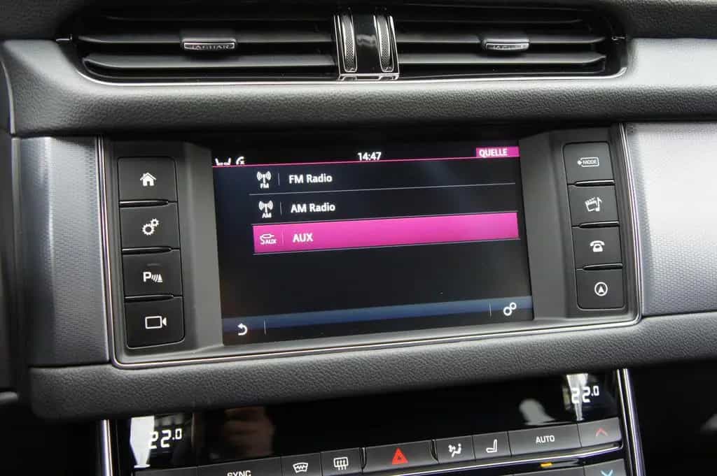 Jaguar XF 2.0d Sportbrake R-Sport | 2Hand! AHK! Kamera! 10/2018-photo-20