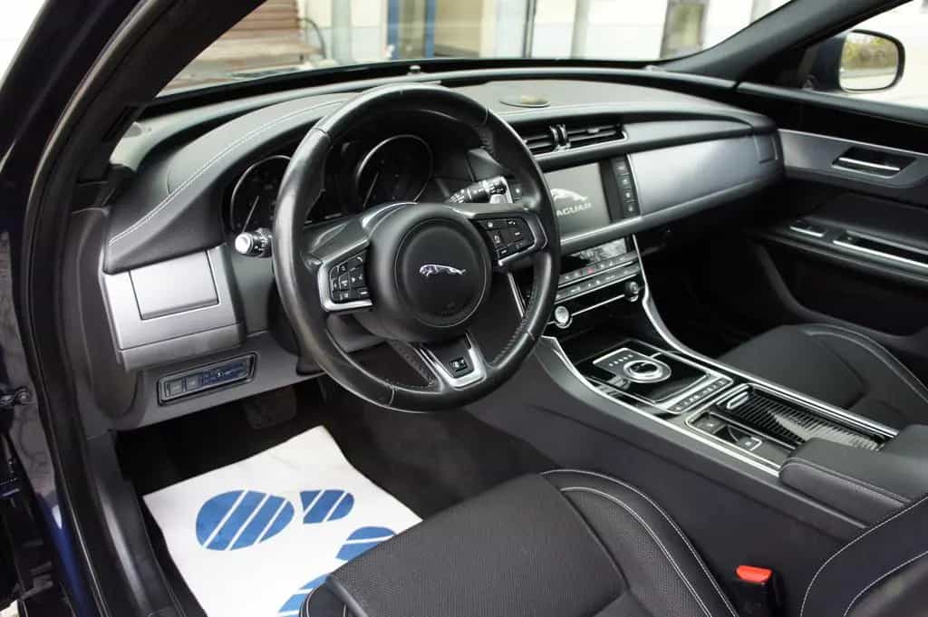 Jaguar XF 2.0d Sportbrake R-Sport | 2Hand! AHK! Kamera! 10/2018-photo-9