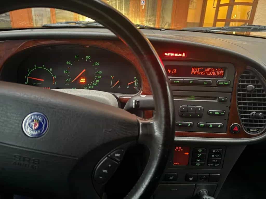 Saab 9-3 2.0i Cabrio / TÜV neu / Verdeck defekt 04/1999-photo-12