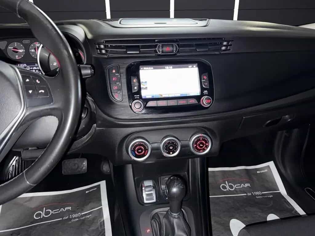 Alfa Romeo Giulietta 1.6 jtdm Giulietta 120cv tc 12/2016-photo-14