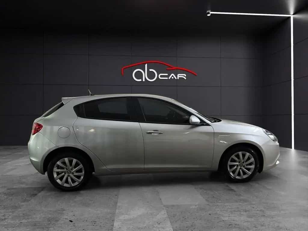 Alfa Romeo Giulietta 1.6 jtdm Giulietta 120cv tc 12/2016-photo-6