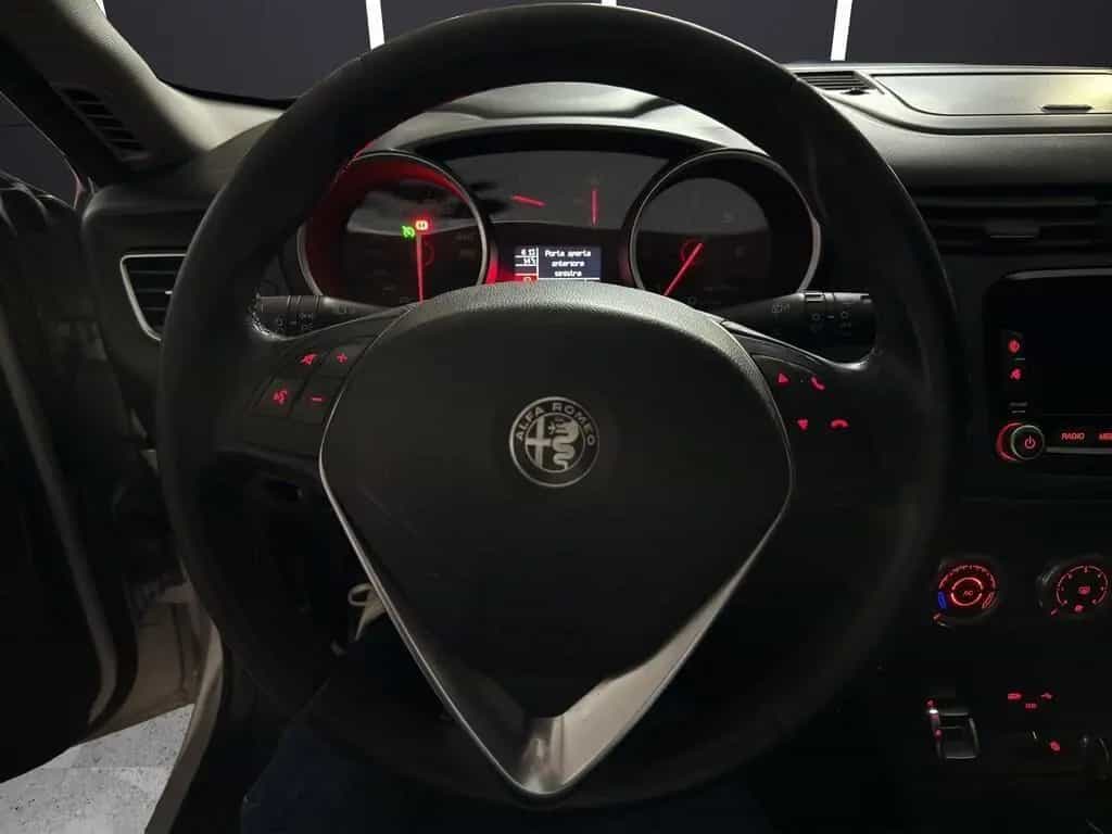 Alfa Romeo Giulietta 1.6 jtdm Giulietta 120cv tc 12/2016-photo-9