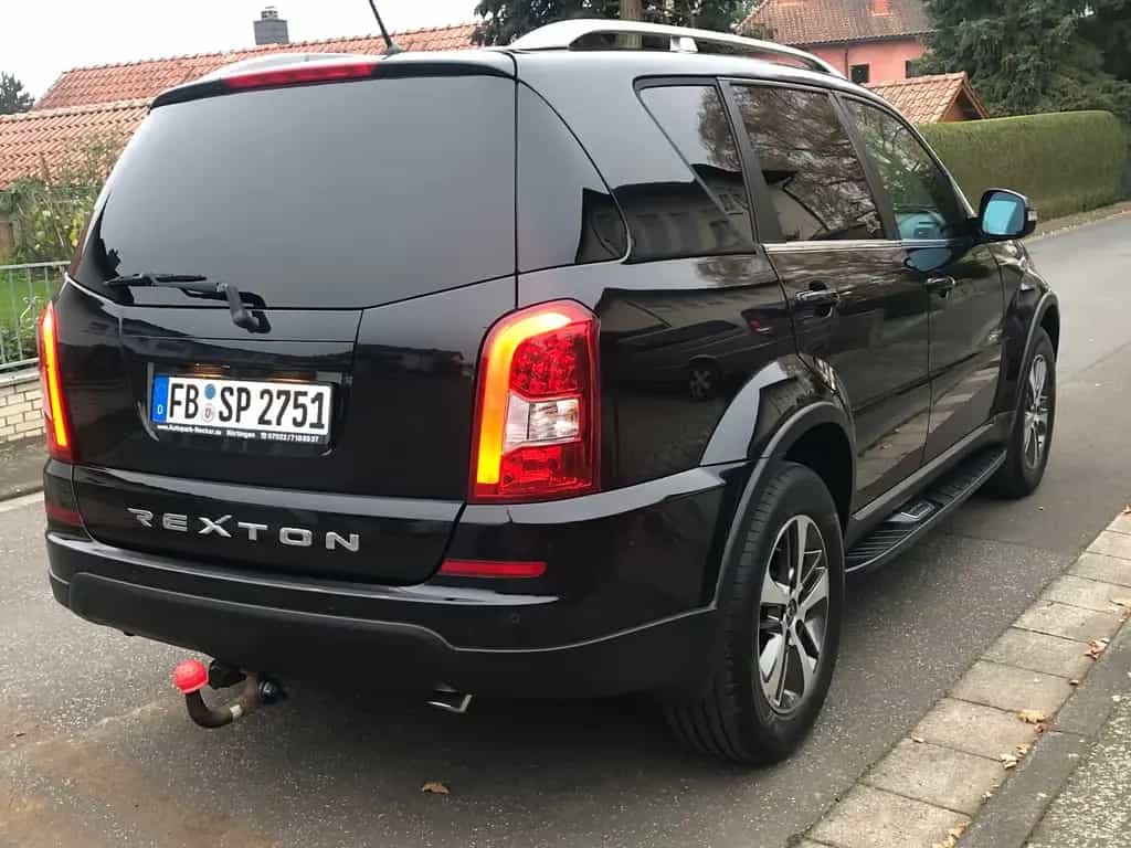 Ssangyong REXTON Allrad 7Sitze 3,5t AHK 2.2e-XDi Automatik 11/2017-photo-5