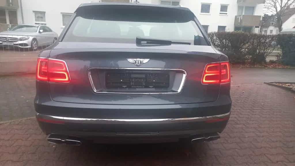 Bentley Bentayga Diesel 1Hand,Voll,94500KM,ACC,Pano,uvm 11/2018-photo-7