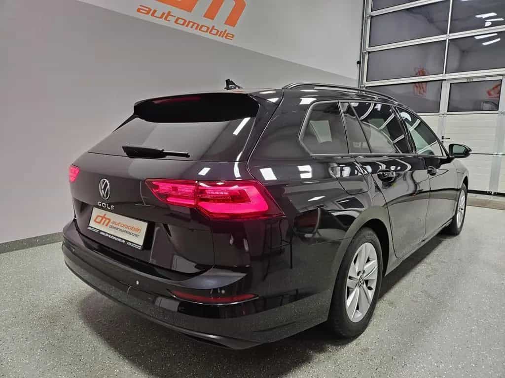 Volkswagen Golf VIII 2.0 TDI Variant Life MATRIX 05/2021-photo-3