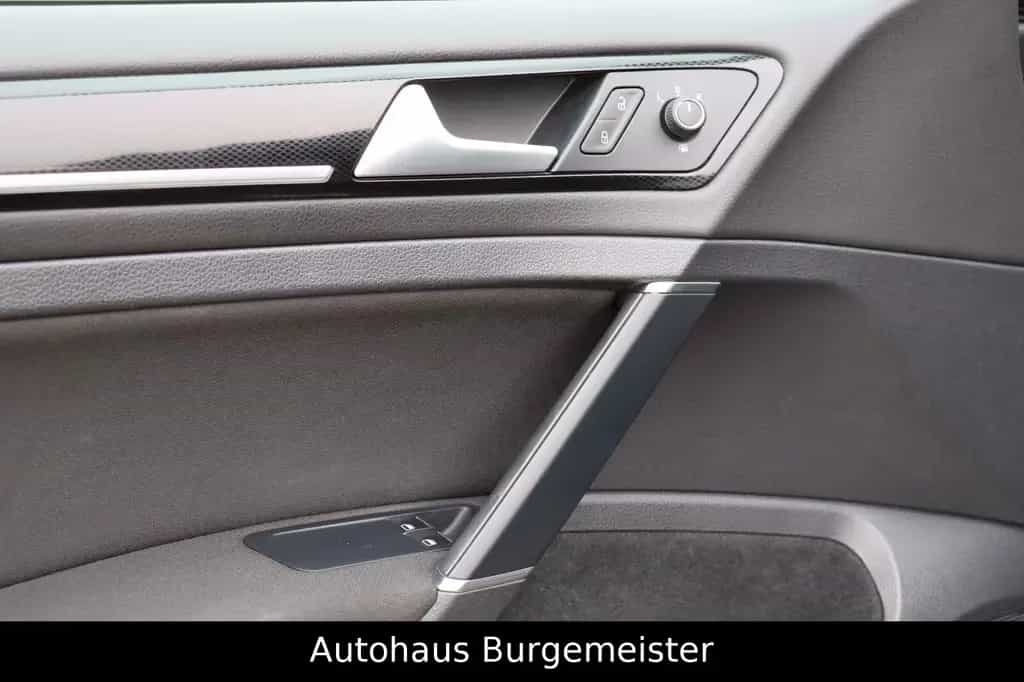 Volkswagen Golf VII 1,4 Lim. Highline *2-Hand*Bi-Xenon*PDC* 03/2013-photo-11