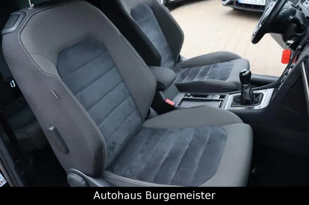 Volkswagen Golf VII 1,4 Lim. Highline *2-Hand*Bi-Xenon*PDC* 03/2013-photo-27