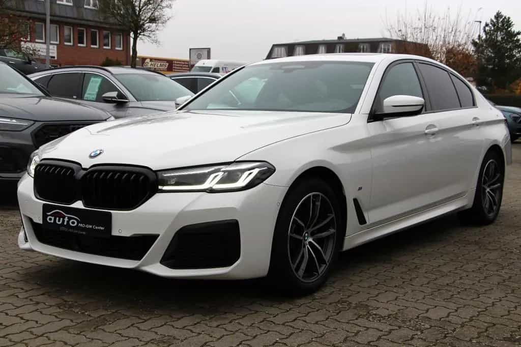 BMW 5 Limousine 520 d xDrive M Sport 09/2022-photo-0