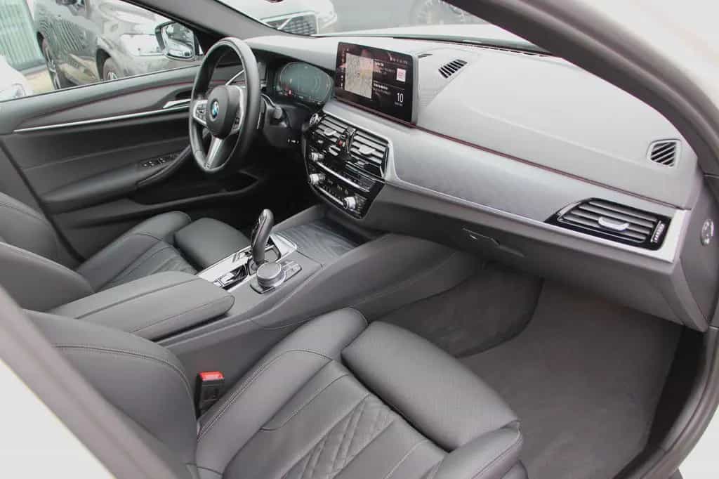 BMW 5 Limousine 520 d xDrive M Sport 09/2022-photo-13