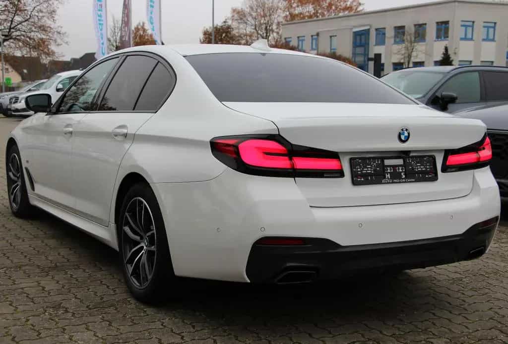 BMW 5 Limousine 520 d xDrive M Sport 09/2022-photo-3