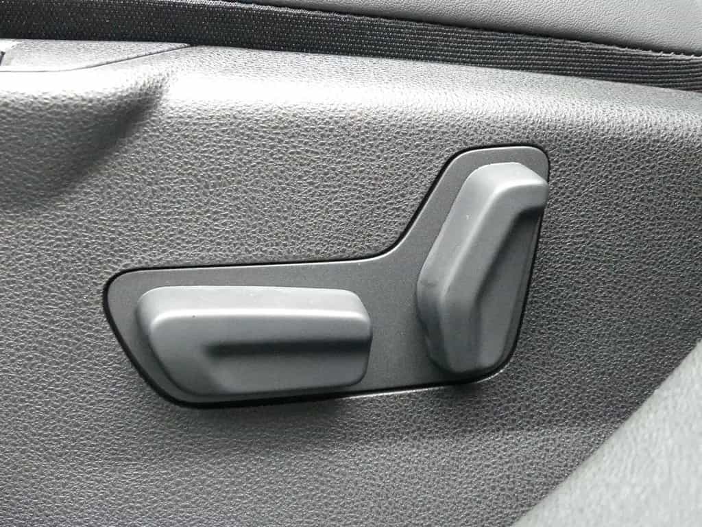 Alfa Romeo Junior IBRIDA Q4 1.2 VGT 145PS DCT6 SCHIEBEDACH 01/2026-photo-16