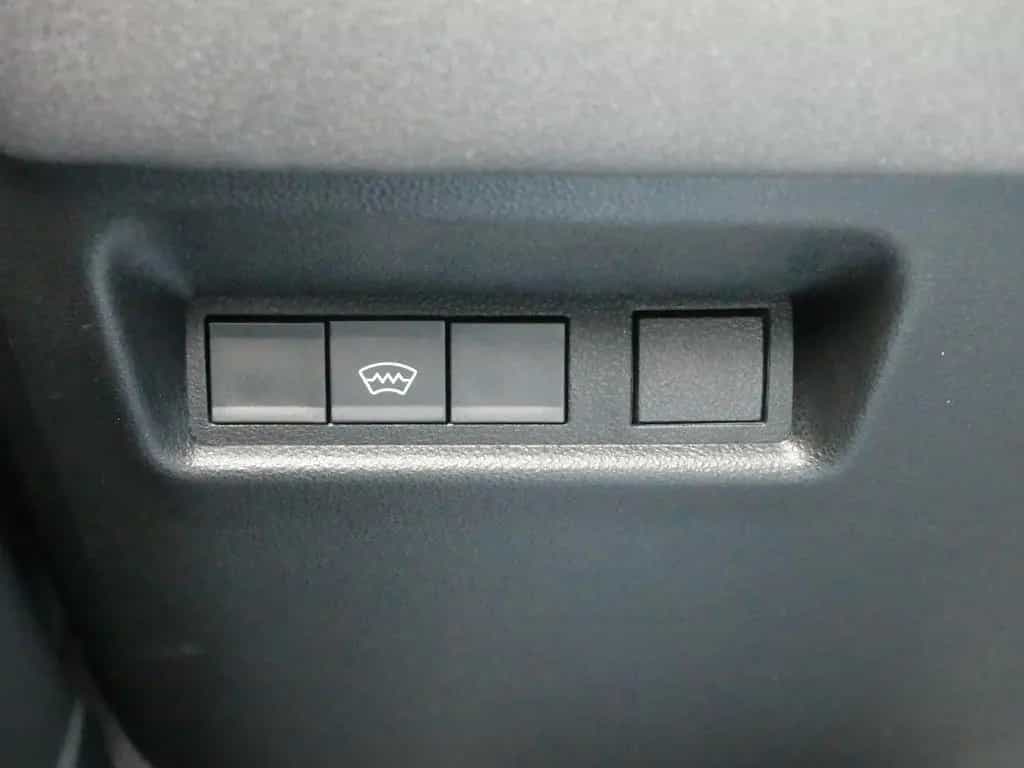 Alfa Romeo Junior IBRIDA Q4 1.2 VGT 145PS DCT6 SCHIEBEDACH 01/2026-photo-19