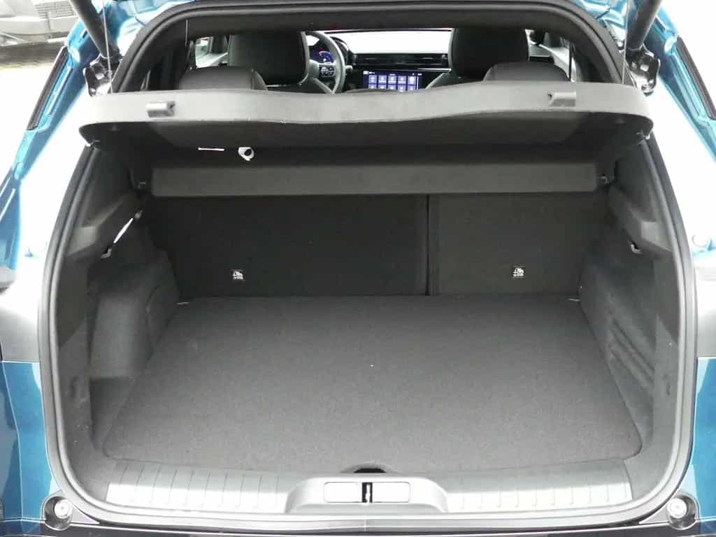 Alfa Romeo Junior IBRIDA Q4 1.2 VGT 145PS DCT6 SCHIEBEDACH 01/2026-photo-33