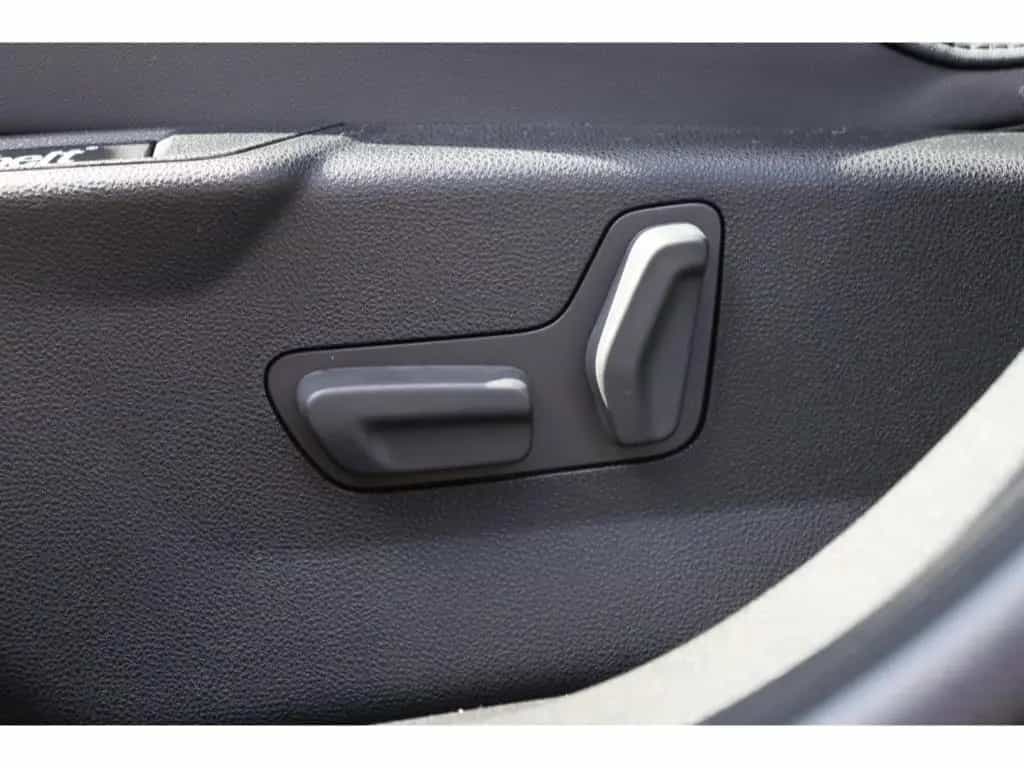 Alfa Romeo Junior IBRIDA Q4 1.2 VGT 145PS DCT6 SPORT SABELT 01/2026-photo-13