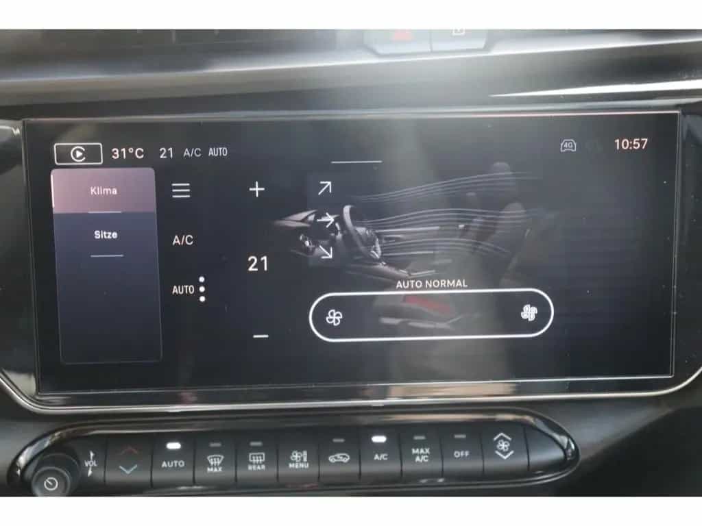 Alfa Romeo Junior IBRIDA Q4 1.2 VGT 145PS DCT6 SPORT SABELT 01/2026-photo-28