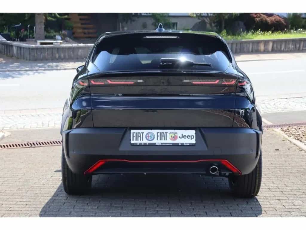 Alfa Romeo Junior IBRIDA Q4 1.2 VGT 145PS DCT6 SPORT SABELT 01/2026-photo-4