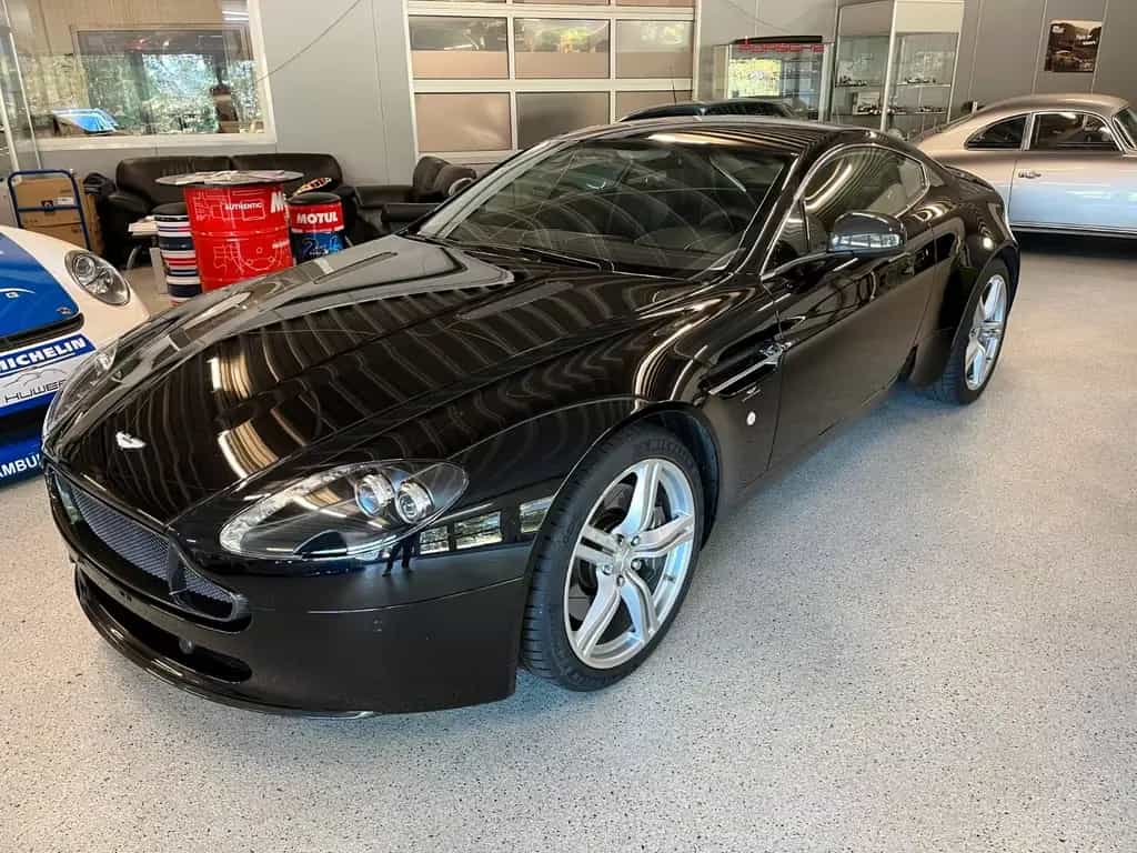 Aston Martin V8 Vantage 4.7l **MANUAL** 1 Owner** 01/2012-photo-0