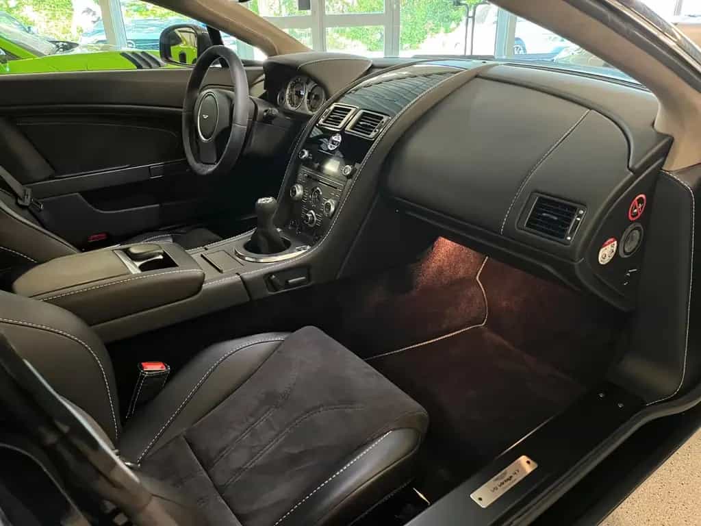 Aston Martin V8 Vantage 4.7l **MANUAL** 1 Owner** 01/2012-photo-10