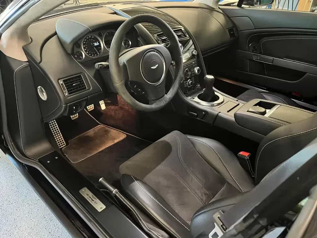 Aston Martin V8 Vantage 4.7l **MANUAL** 1 Owner** 01/2012-photo-8