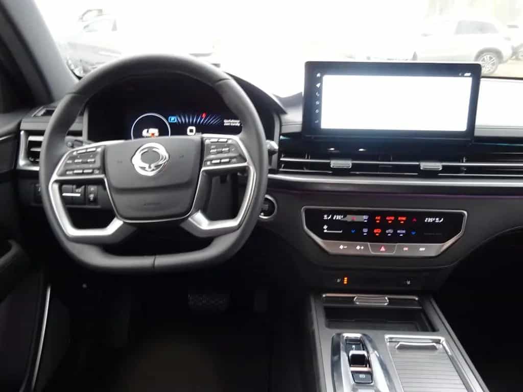KGM Rexton 2.2 E-XDI 4WD 8AT MY25 Black 3.5t 10/2025-photo-10