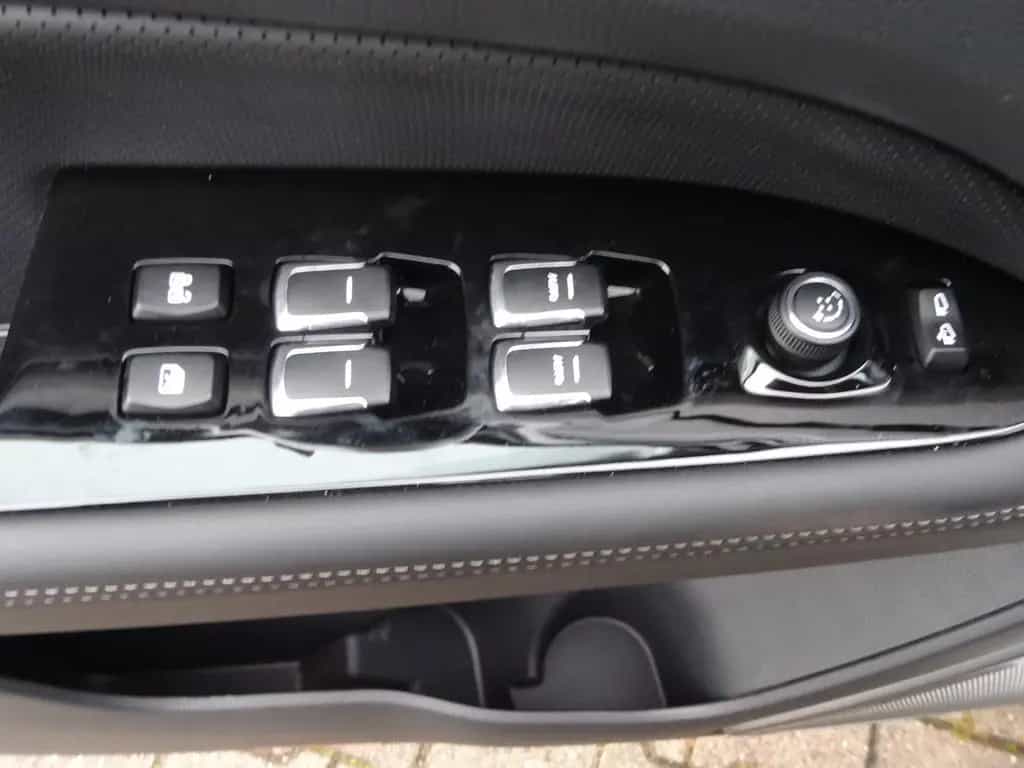 KGM Rexton 2.2 E-XDI 4WD 8AT MY25 Black 3.5t 10/2025-photo-13