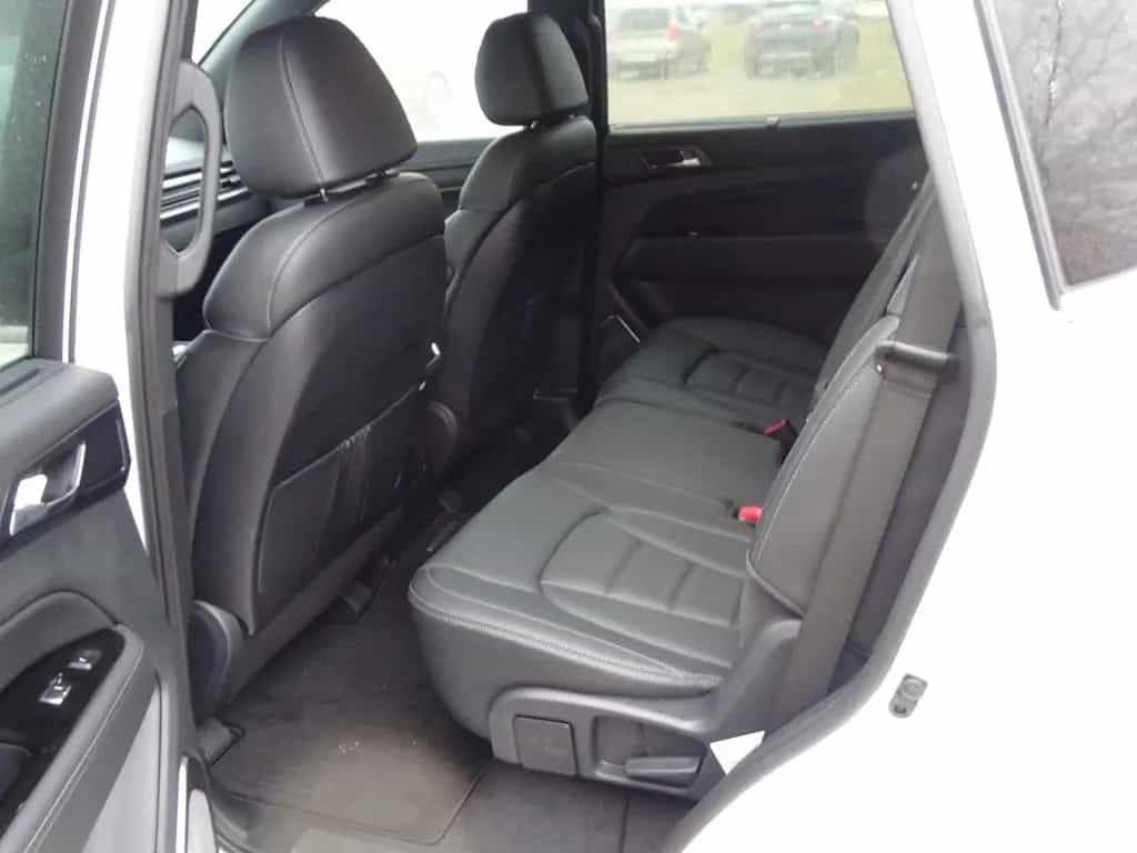 KGM Rexton 2.2 E-XDI 4WD 8AT MY25 Black 3.5t 10/2025-photo-9
