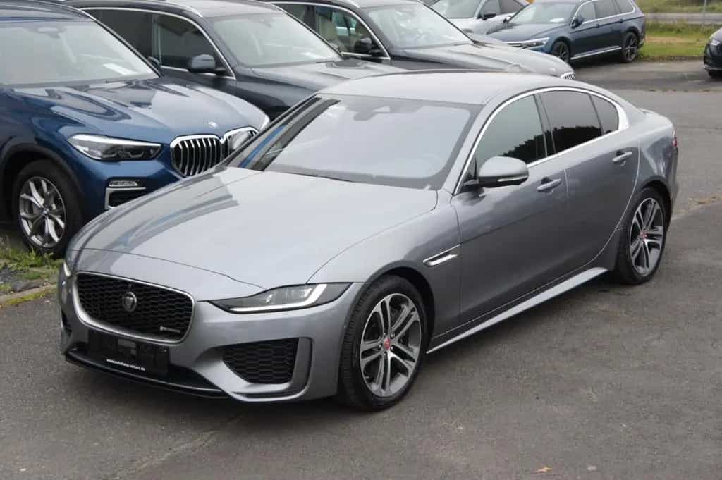 Jaguar XE R-Dynamic SE 4x4*LEDER*MERIDIAN*LED*360* 04/2021-photo-0