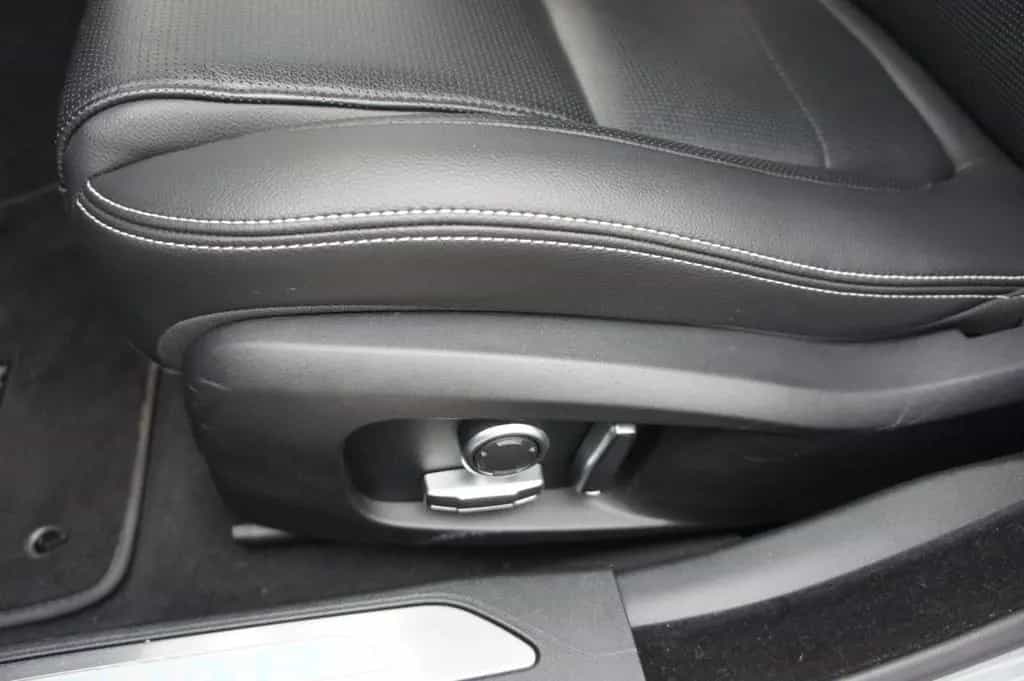 Jaguar XE R-Dynamic SE 4x4*LEDER*MERIDIAN*LED*360* 04/2021-photo-12
