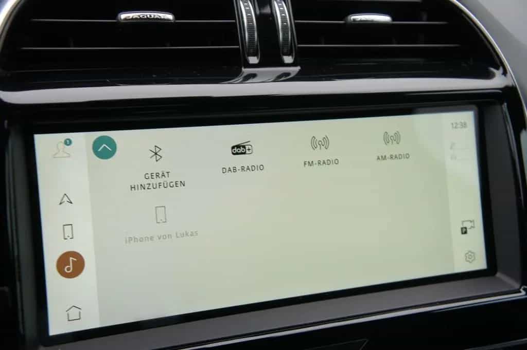 Jaguar XE R-Dynamic SE 4x4*LEDER*MERIDIAN*LED*360* 04/2021-photo-23