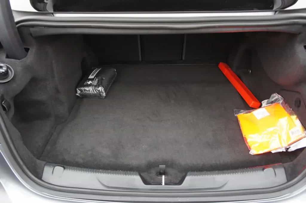 Jaguar XE R-Dynamic SE 4x4*LEDER*MERIDIAN*LED*360* 04/2021-photo-7