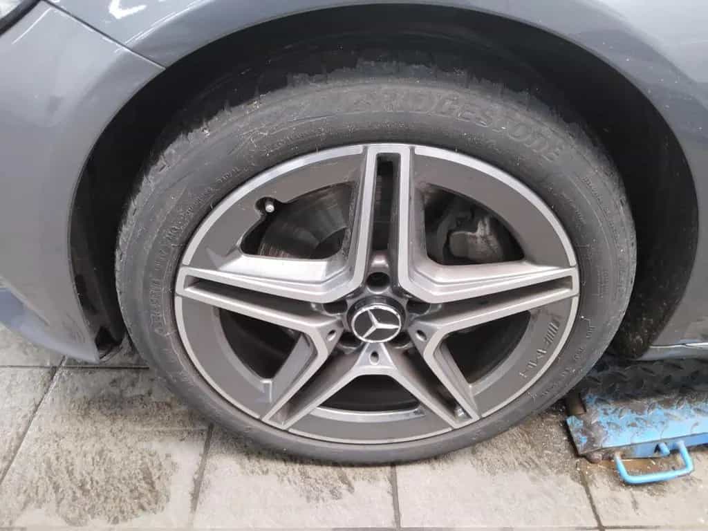 Mercedes-Benz C 300 Avantgarde Airm. Navi Multibeam GSD StHzg 09/2019-photo-9