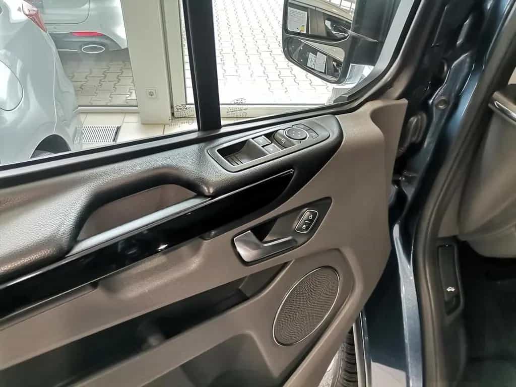 Ford Tourneo Custom 2.0 TDCi L1 Titanium PDC|SHZ|GRA 05/2018-photo-14