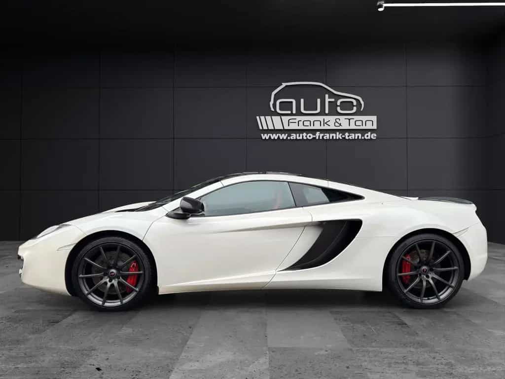 McLaren MP4-12C 3.8V8*1HAND*CARBON*SCHECKHEFT*UNFALLFREI 03/2012-photo-1