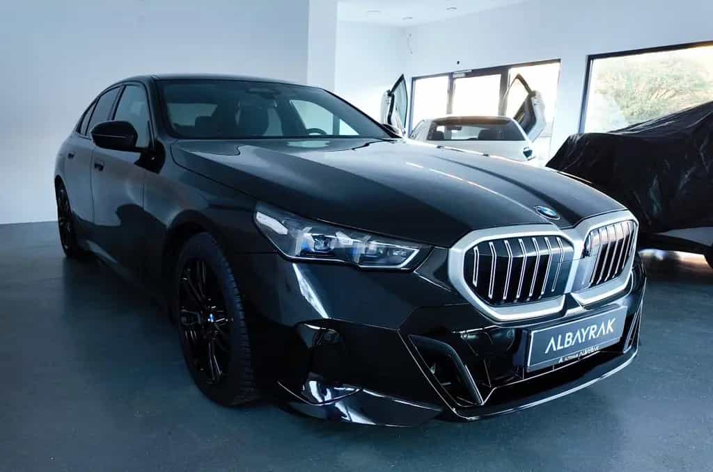 BMW 5 Series 520 d M Sport Lim 11/2023-photo-0
