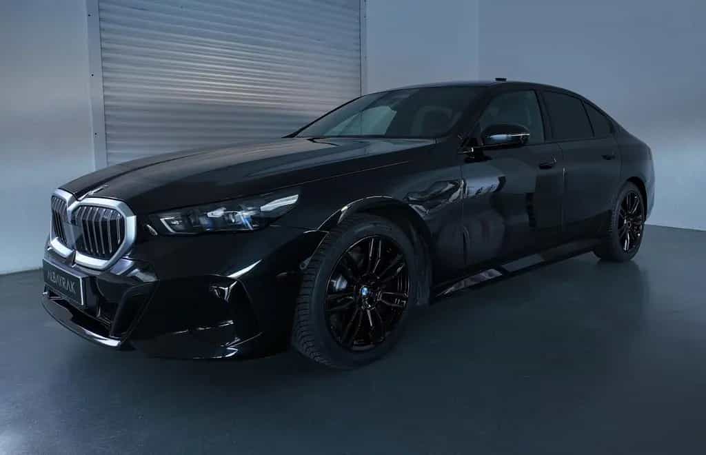 BMW 5 Series 520 d M Sport Lim 11/2023-photo-2