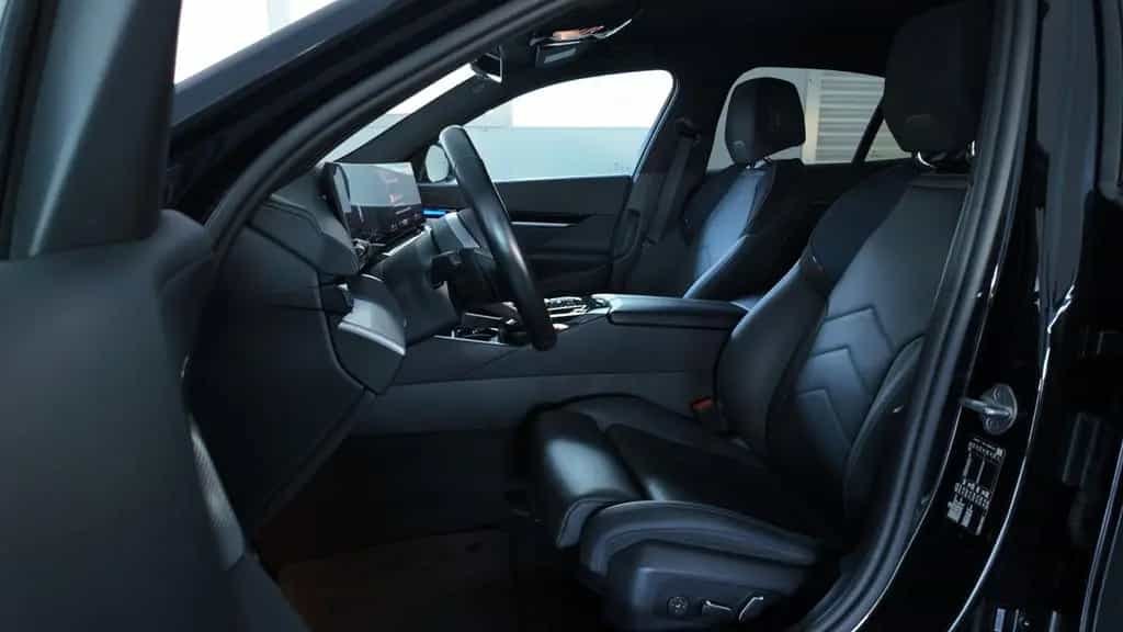 BMW 5 Series 520 d M Sport Lim 11/2023-photo-6