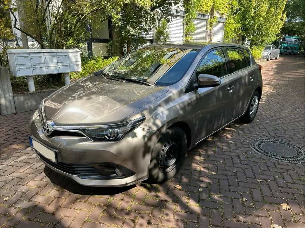 Toyota Auris Automatik Rückfahrkamera Start/Stop 02/2016-photo-10