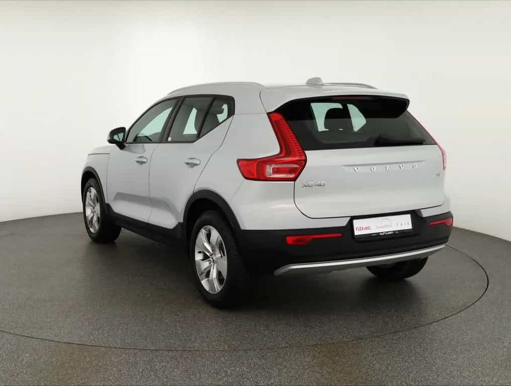 Volvo XC40 T4 Momentum Pro LED Kamera Sitzheizung Navi 07/2019-photo-2