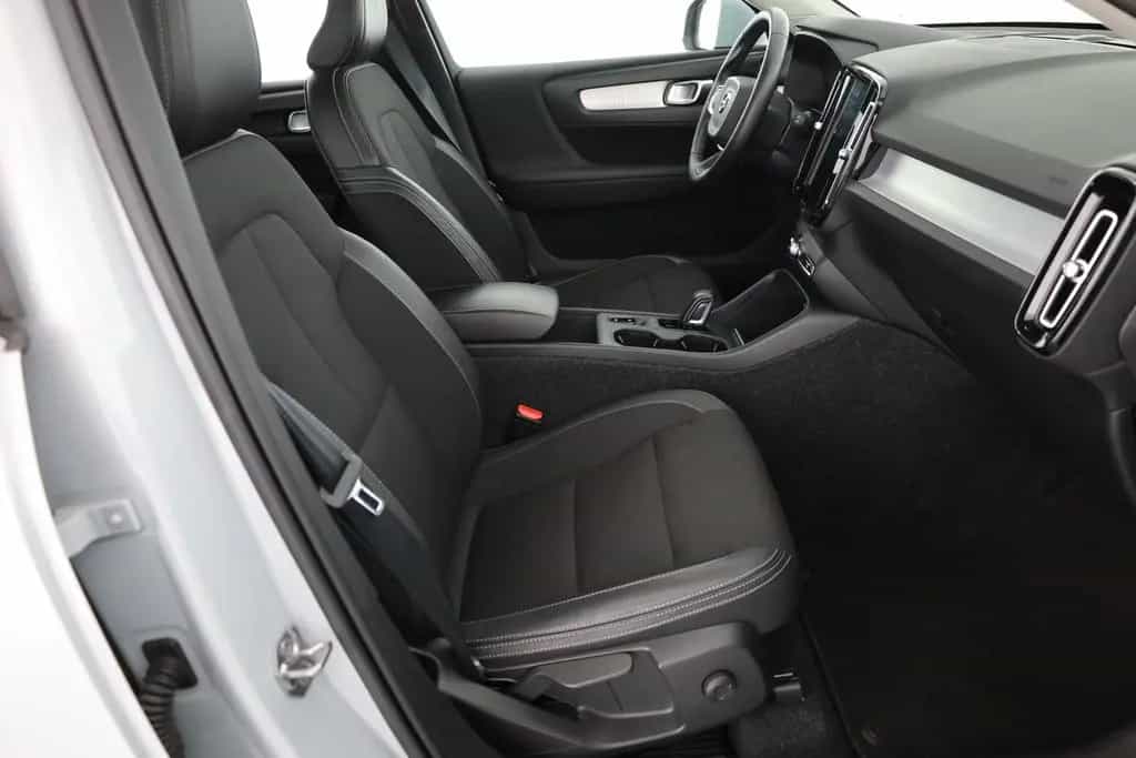 Volvo XC40 T4 Momentum Pro LED Kamera Sitzheizung Navi 07/2019-photo-21
