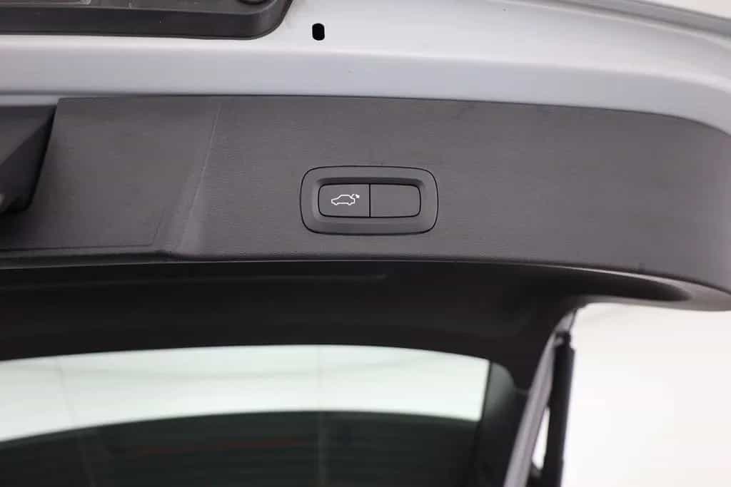 Volvo XC40 T4 Momentum Pro LED Kamera Sitzheizung Navi 07/2019-photo-25