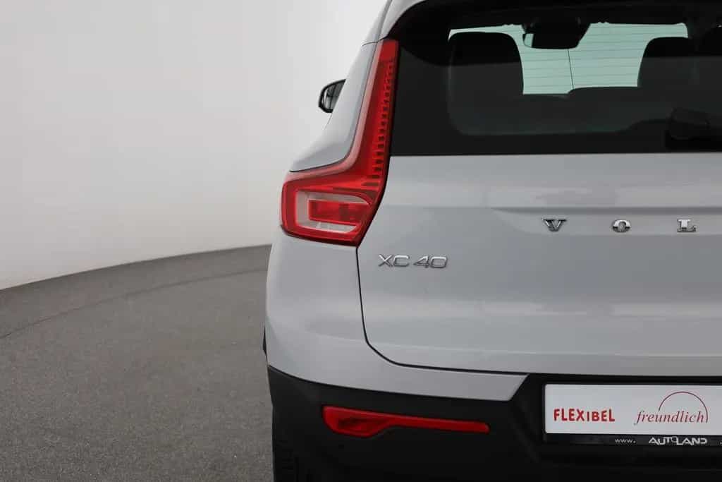 Volvo XC40 T4 Momentum Pro LED Kamera Sitzheizung Navi 07/2019-photo-27