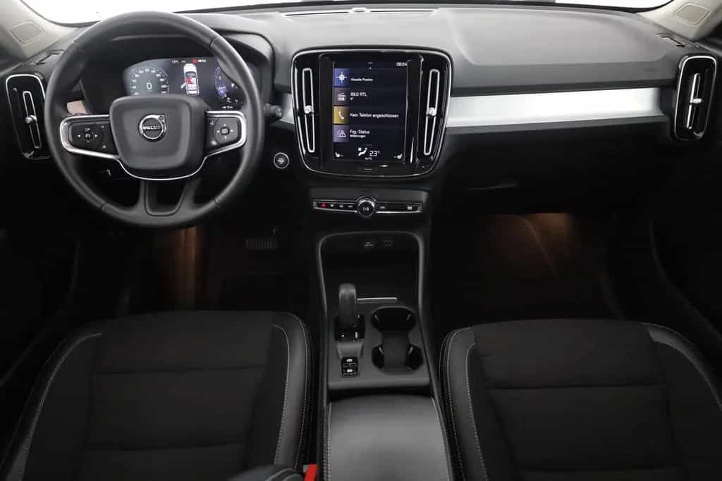 Volvo XC40 T4 Momentum Pro LED Kamera Sitzheizung Navi 07/2019-photo-8