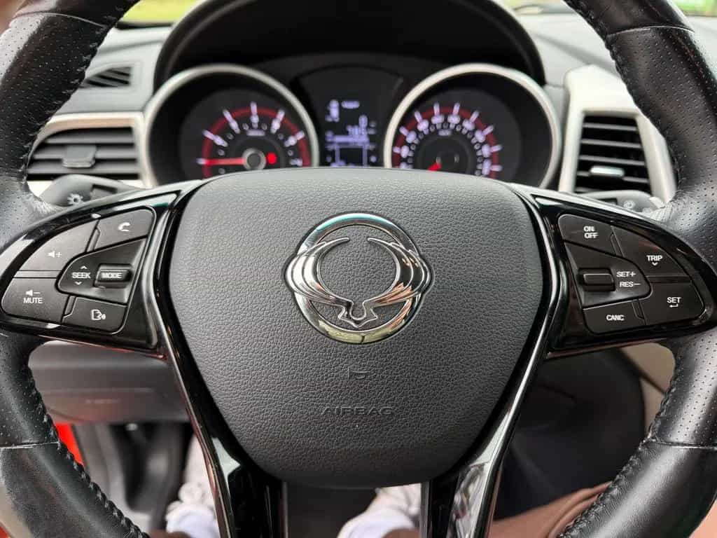 Ssangyong Tivoli Quartz 4x2 12/2019-photo-9