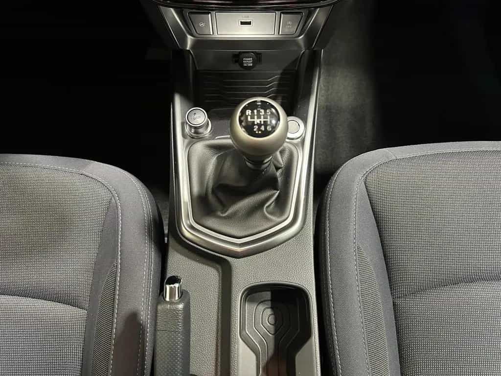 Ssangyong Tivoli 1.5 P Quartz 4x2 Navi|RFK|LED 06/2025-photo-16