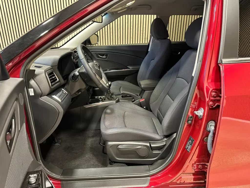 Ssangyong Tivoli 1.5 P Quartz 4x2 Navi|RFK|LED 06/2025-photo-4